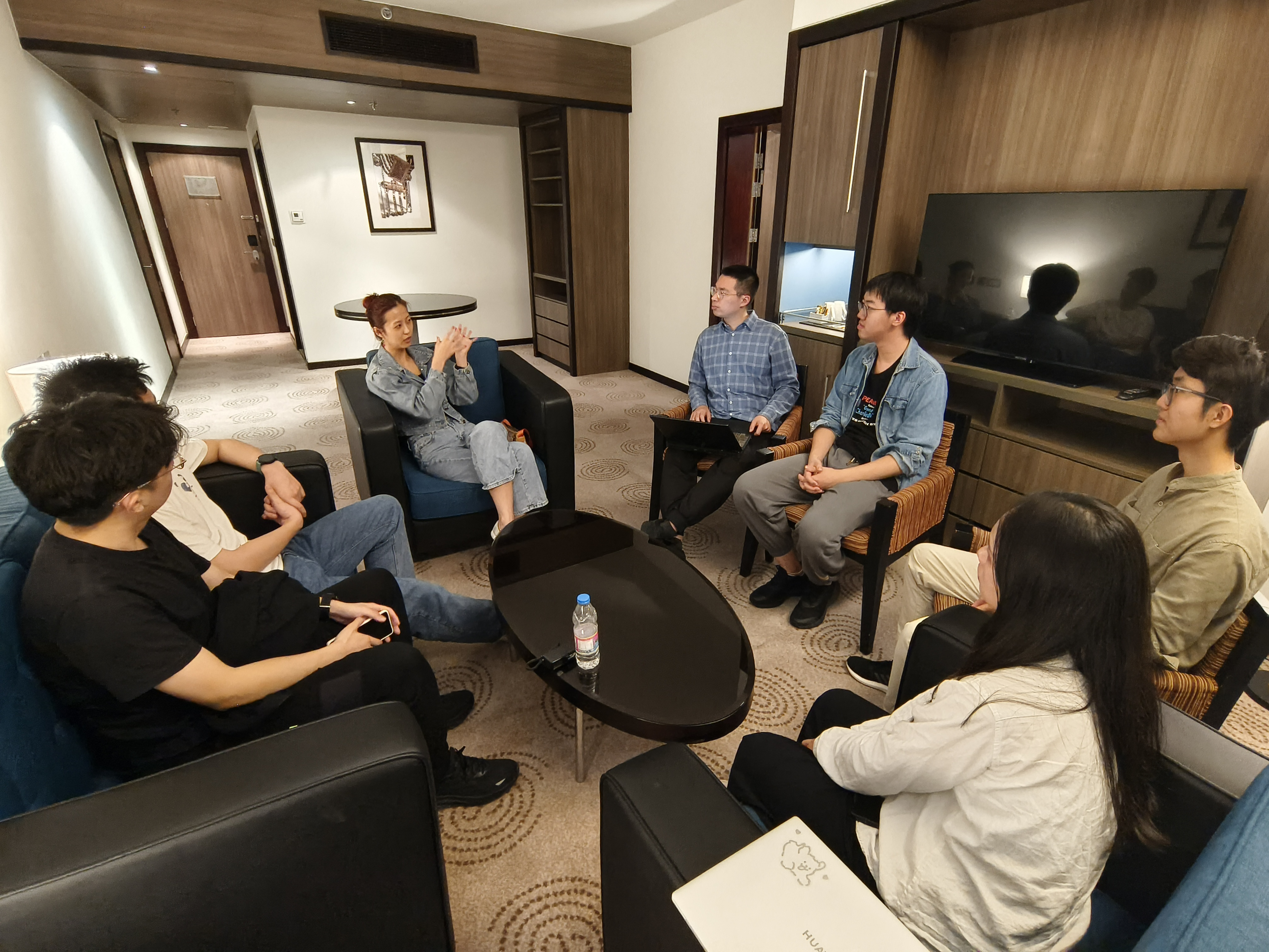 20240308-奔赴四海铸实践真知 对话世界立时代潮头——2024年精品无码久久久久久久久_国产精品一区二区三区四区五区_欧美亚洲国产激情一区二区_午夜精品久久久久久久久久久久_亚洲欧洲中文日韩久久AV乱码_91精品欧美一区二区三区_久久精品一区二区免费播放_日韩高清大片永久免费入口_久久国产欧美日韩精品免费_欧美一区二区三区久久综合_国产精品天天狠天天看“知行计划”研究生骨干海外实践纪实-西亚实践支队-支队成员与迪拜创业青年交流.jpg