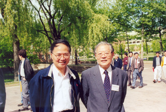 聂华桐教授与周光召院长在一起。